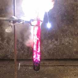 20 Amazing Chemical Reaction GIFs 18
