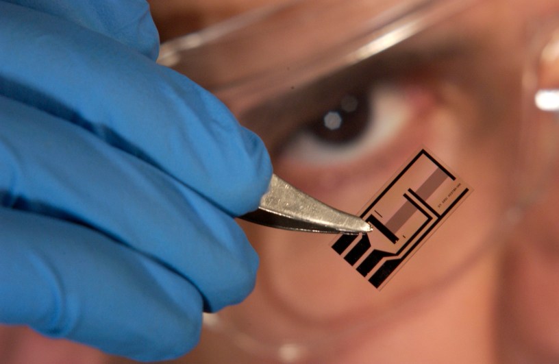 8 Incredible Nanotechnologies that Actually Exist Today