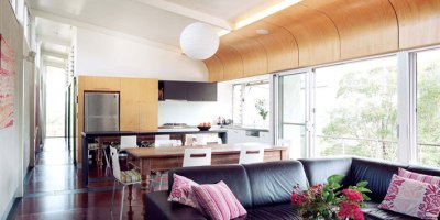 Mount Ninderry House: Low Budget Sustainable House in Picturesque Surroundings